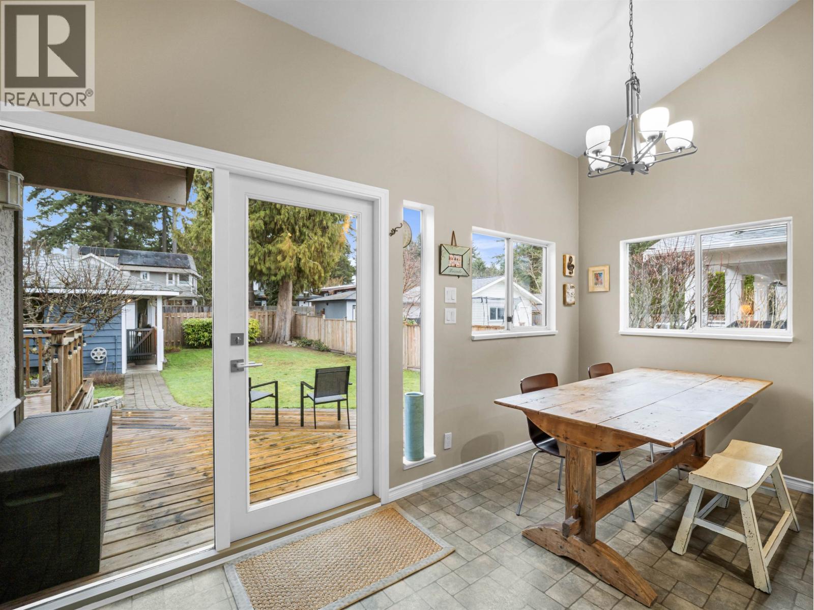 1140 W 20th Street, North Vancouver, British Columbia  V7P 2B7 - Photo 6 - R3092880