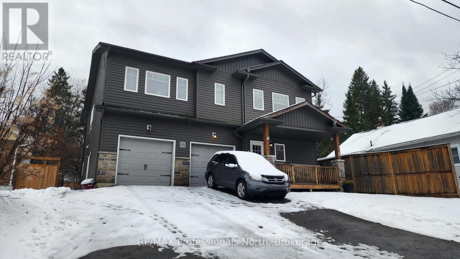 19 DUNCAN STREET E, Huntsville, Ontario