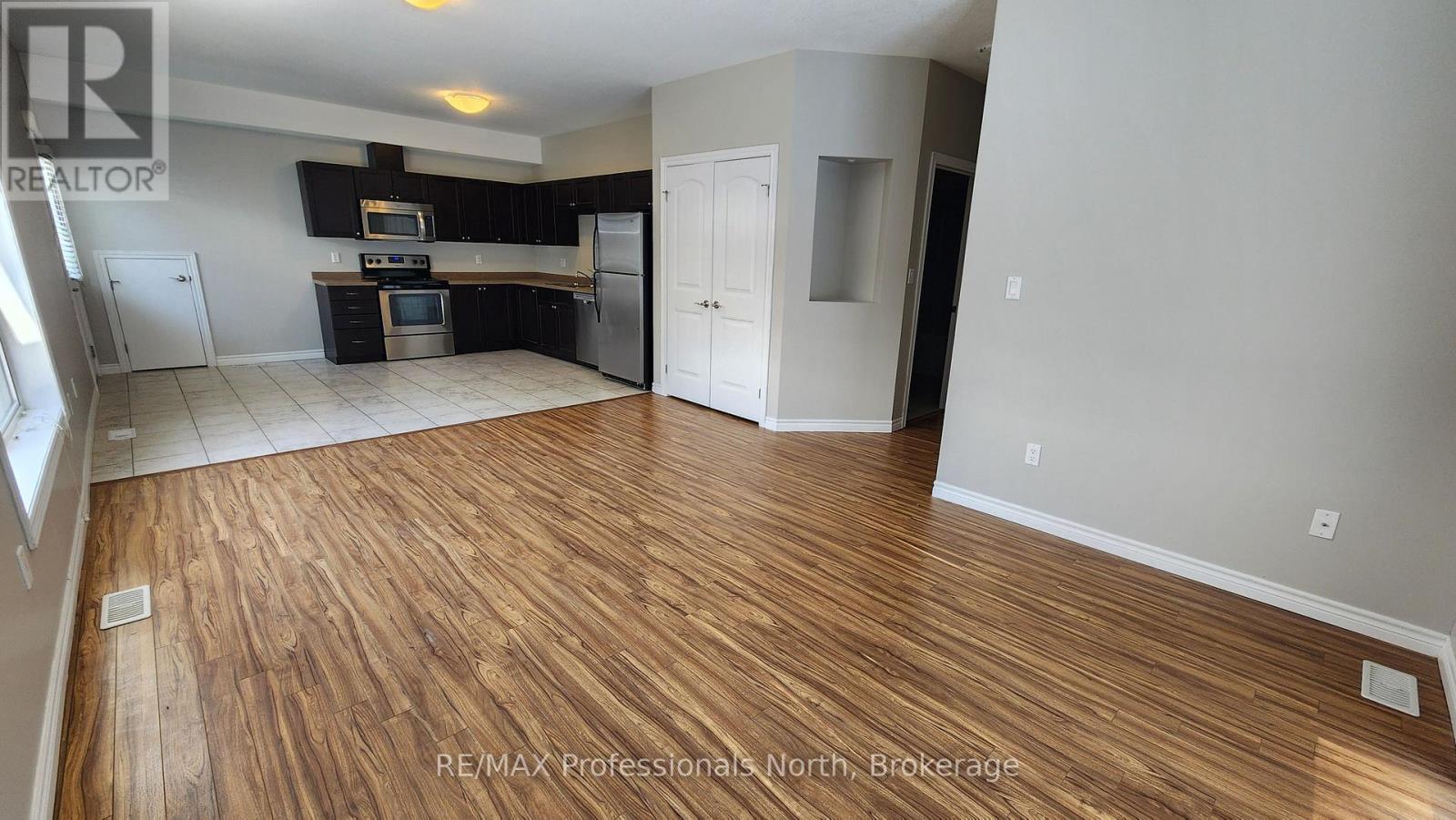 19 Duncan Street E, Huntsville (Chaffey), Ontario  P1H 1P6 - Photo 25 - X12821122