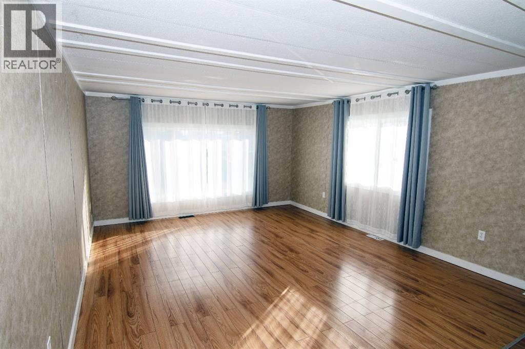 215 Polar Avenue Ne, High River, Alberta  T1V 1J4 - Photo 3 - A2283396