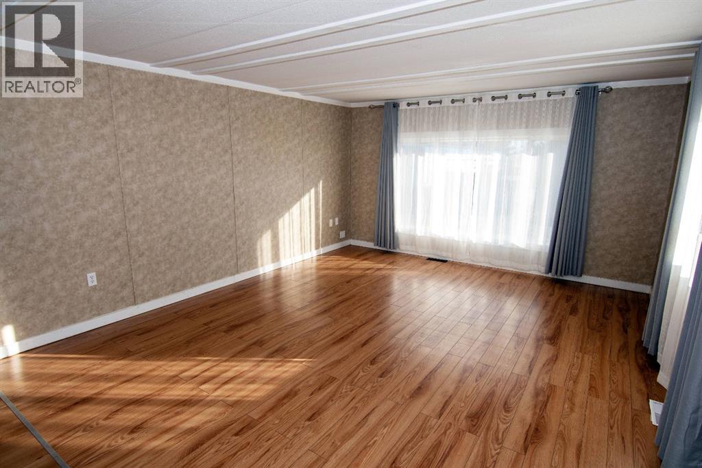 215 Polar Avenue Ne, High River, Alberta  T1V 1J4 - Photo 4 - A2283396