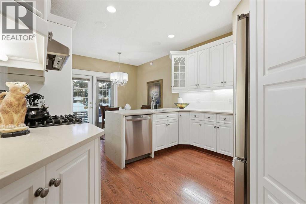 23 Prominence Point Sw, Calgary, Alberta T3H 3E8 - Photo 12 - A2288819