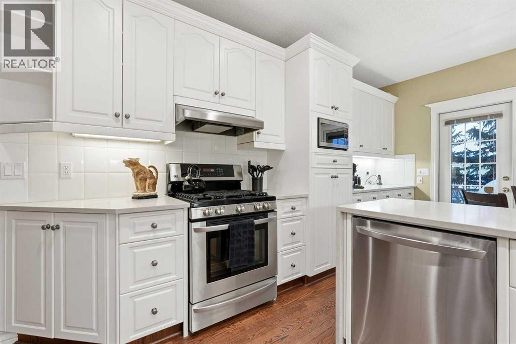 23 Prominence Point Sw, Calgary, Alberta T3H 3E8 - Photo 13 - A2288819