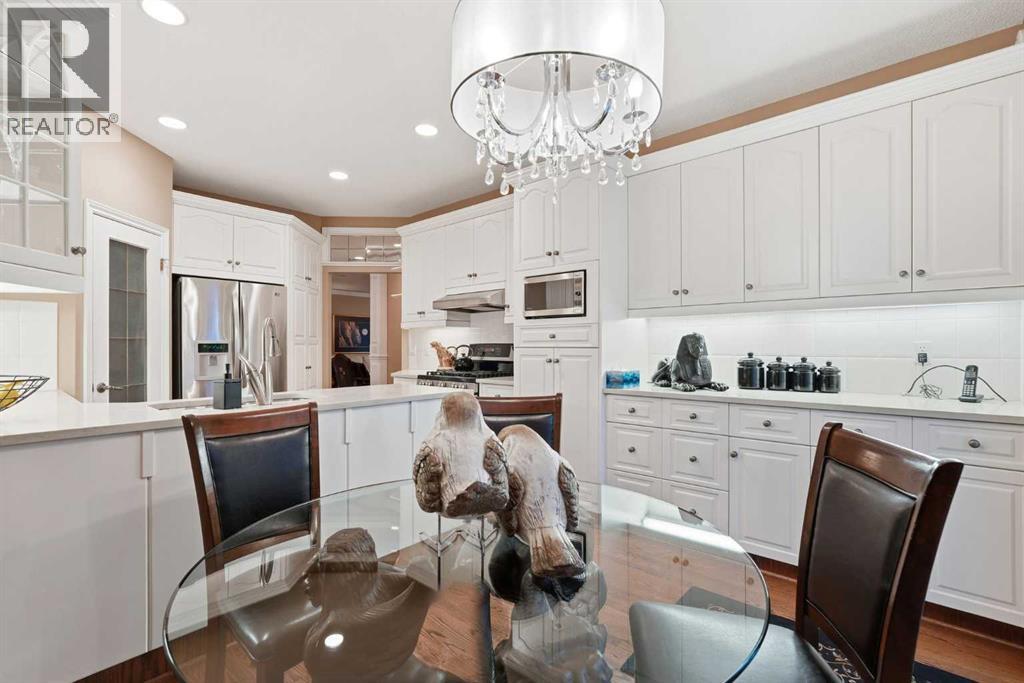 23 Prominence Point Sw, Calgary, Alberta T3H 3E8 - Photo 16 - A2288819