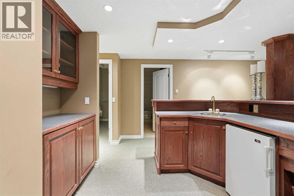 23 Prominence Point Sw, Calgary, Alberta T3H 3E8 - Photo 33 - A2288819