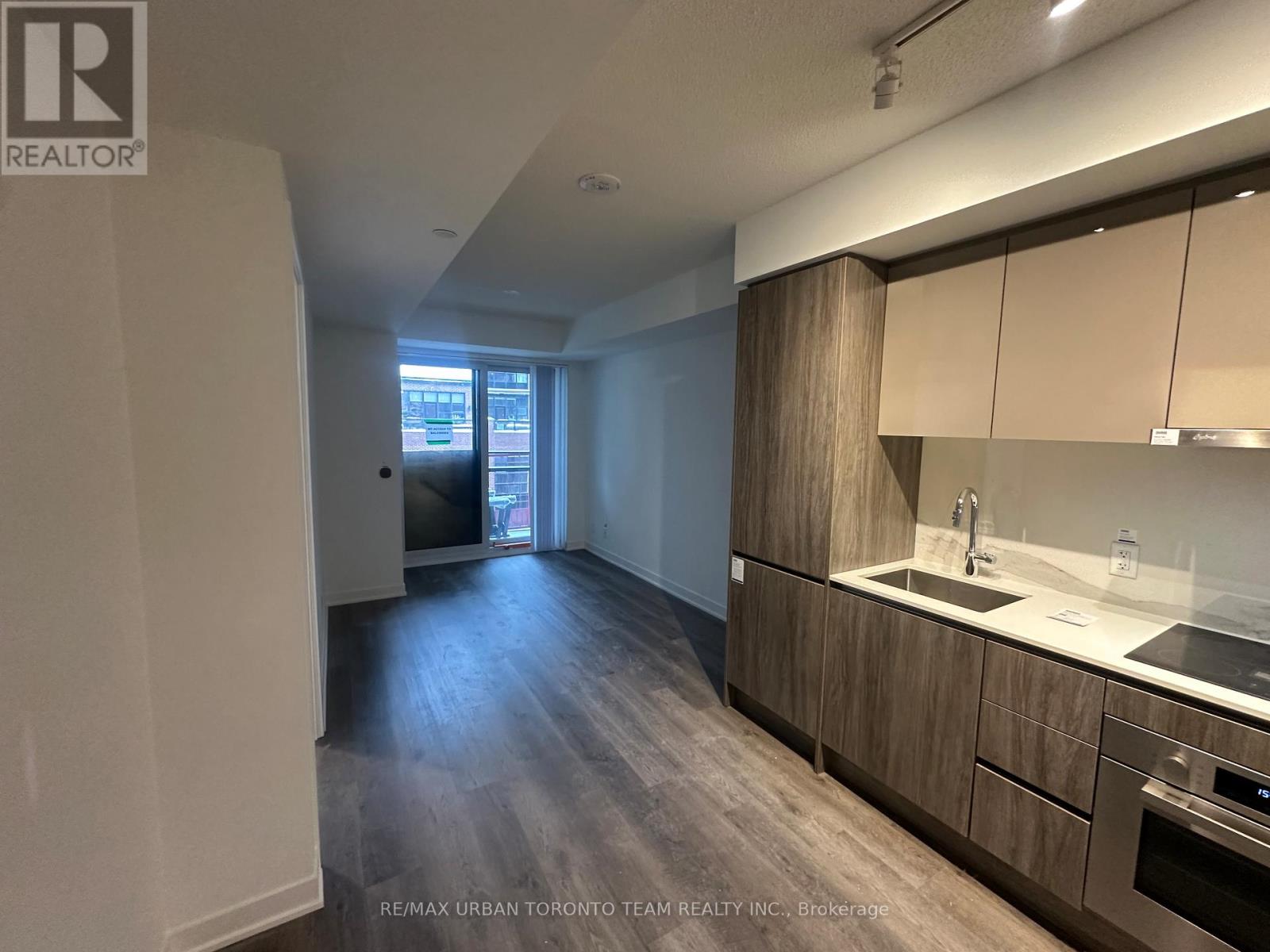 702 - 180 Front Street E, Toronto, Ontario  M5A 0K9 - Photo 3 - C12821132