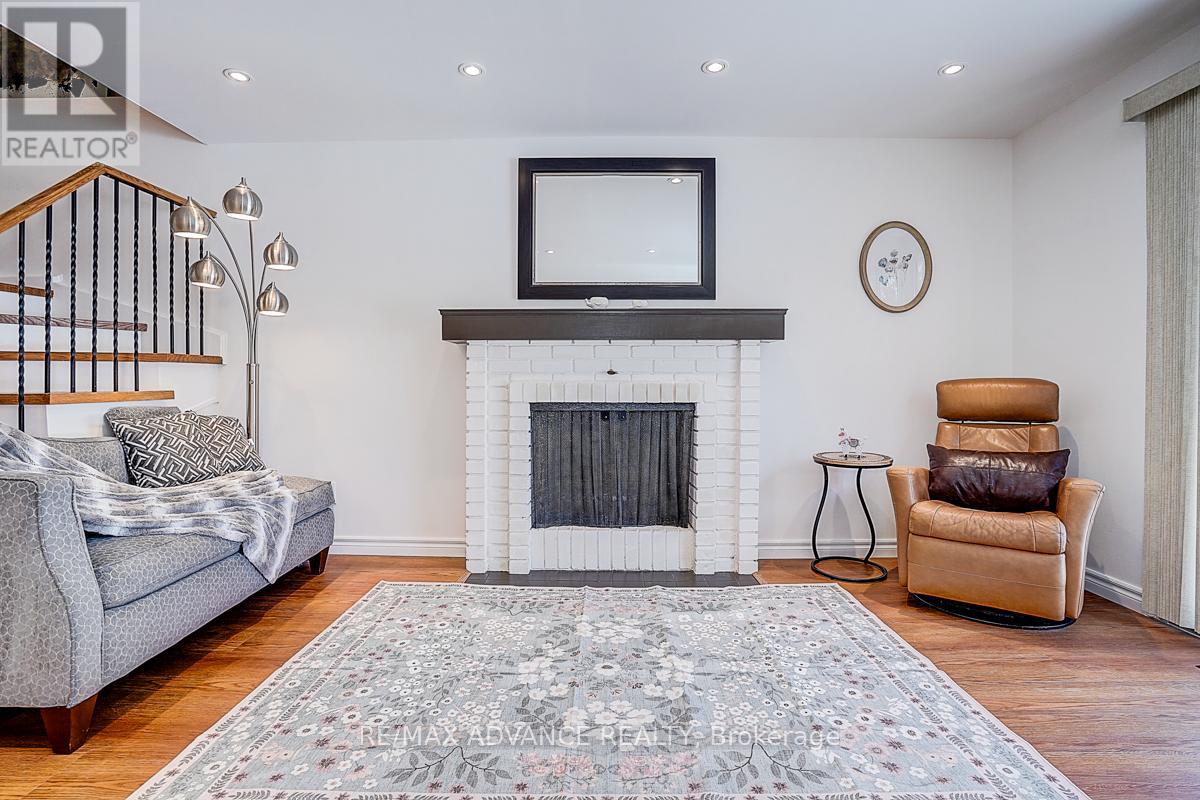 25 West Borough Street E, Markham, Ontario  L3T 4V6 - Photo 18 - N12821138