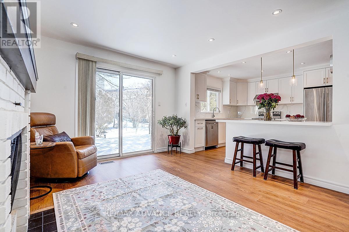 25 West Borough Street E, Markham, Ontario  L3T 4V6 - Photo 19 - N12821138