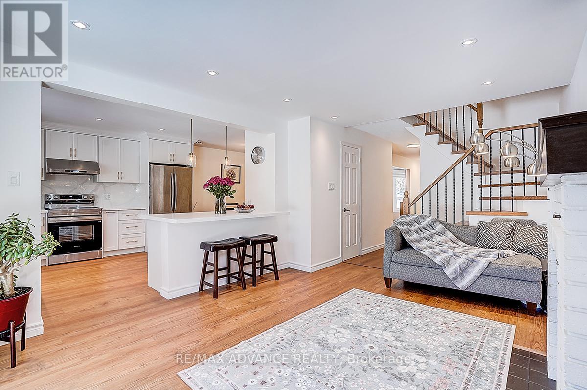 25 West Borough Street E, Markham, Ontario  L3T 4V6 - Photo 20 - N12821138