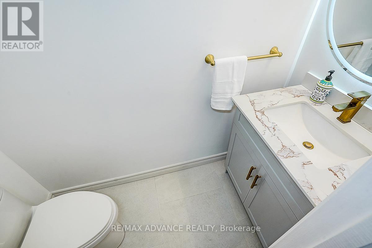 25 West Borough Street E, Markham, Ontario  L3T 4V6 - Photo 24 - N12821138