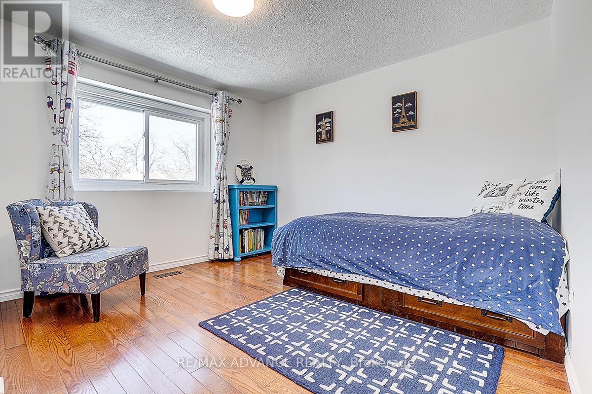 25 West Borough Street E, Markham, Ontario  L3T 4V6 - Photo 31 - N12821138