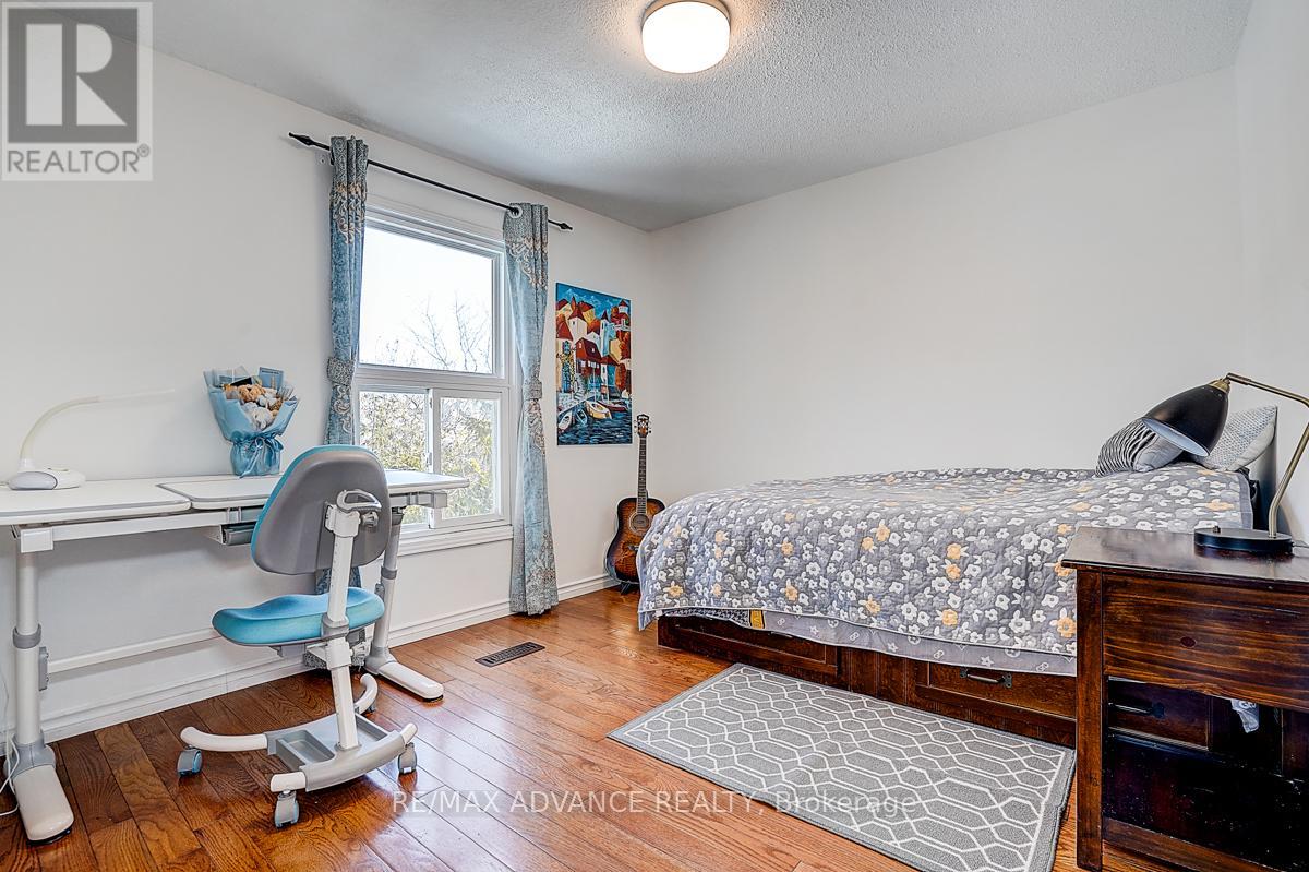 25 West Borough Street E, Markham, Ontario  L3T 4V6 - Photo 33 - N12821138