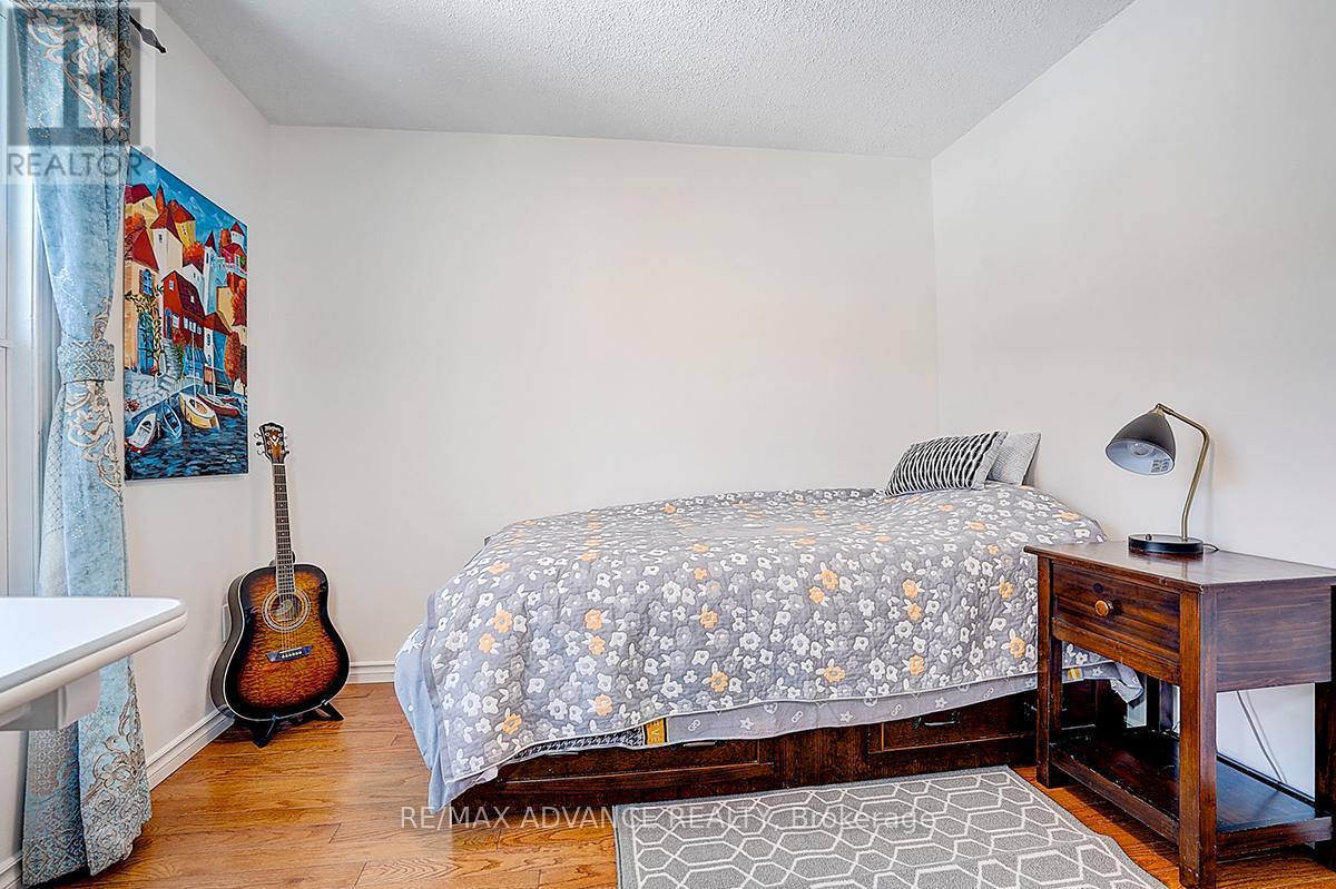 25 West Borough Street E, Markham, Ontario  L3T 4V6 - Photo 34 - N12821138