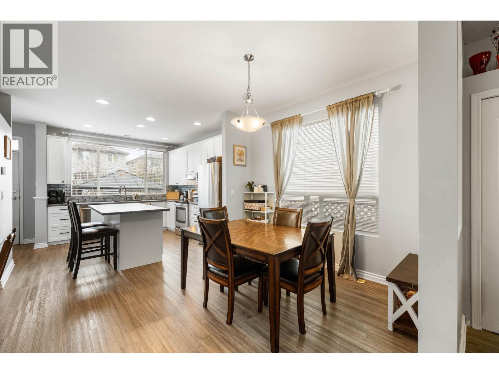 24320 102a Avenue, Maple Ridge, British Columbia  V2W 1X9 - Photo 6 - R3093414