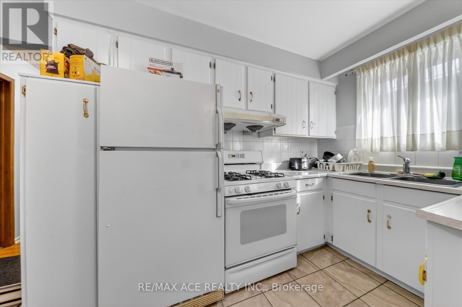 83 Ward Avenue, Hamilton, Ontario  L8S 2E8 - Photo 14 - X12821134