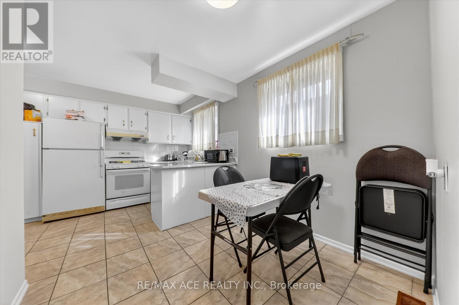 83 Ward Avenue, Hamilton, Ontario  L8S 2E8 - Photo 17 - X12821134