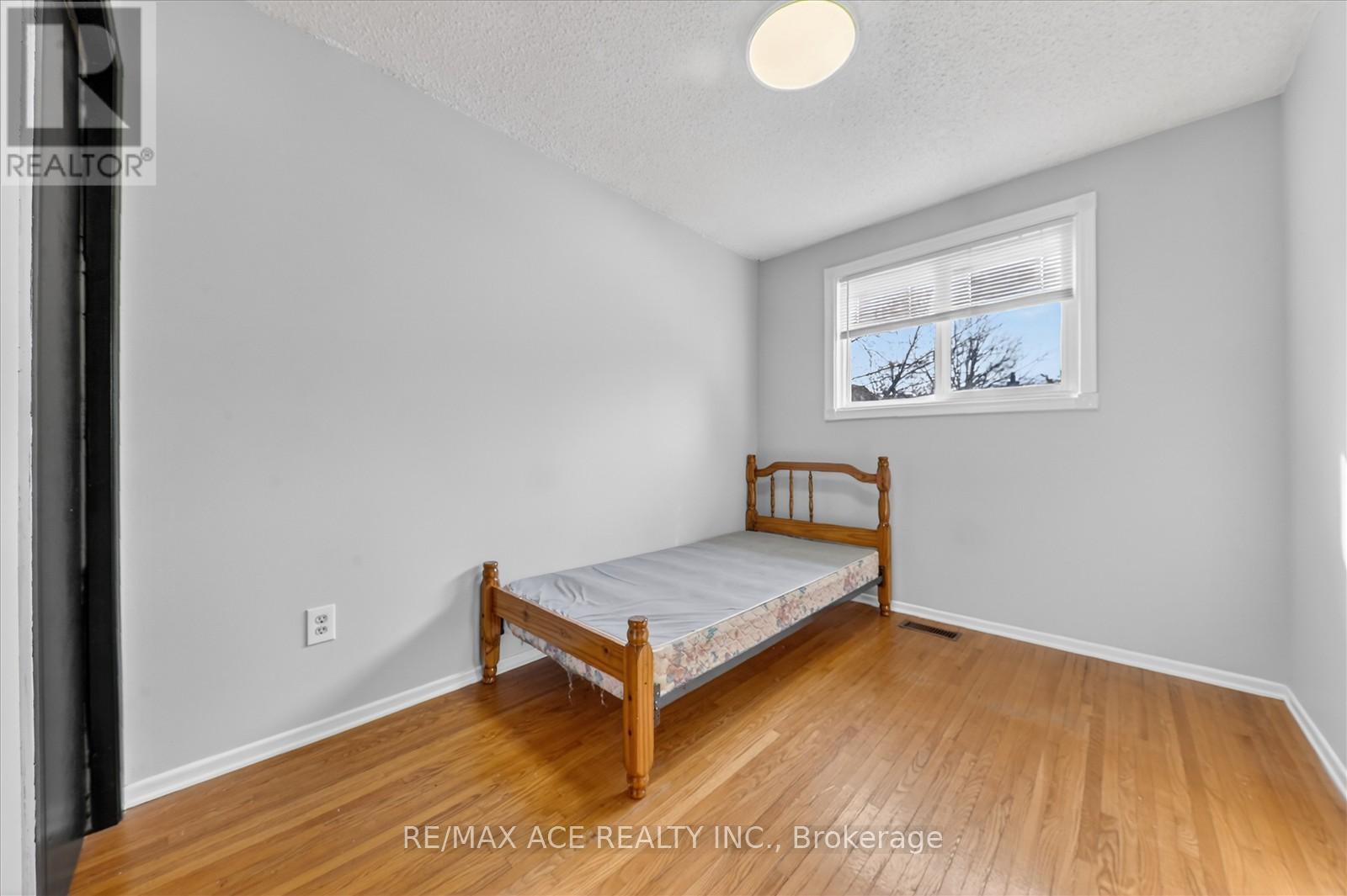 83 Ward Avenue, Hamilton, Ontario  L8S 2E8 - Photo 23 - X12821134