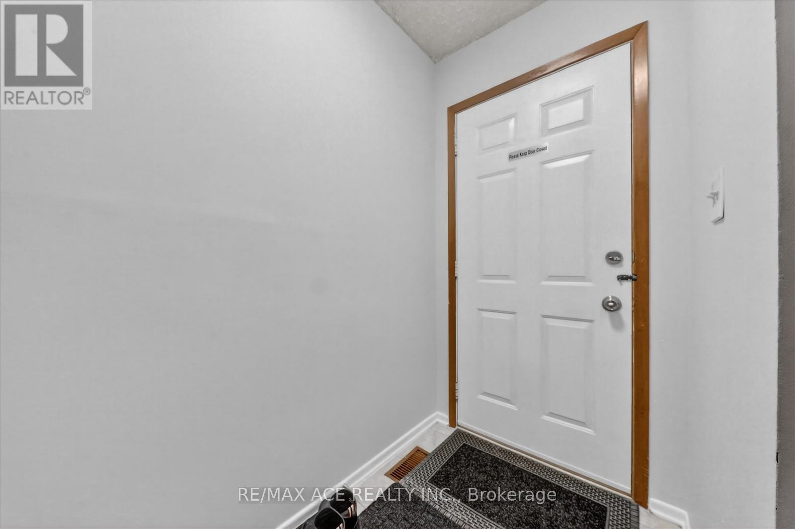 83 Ward Avenue, Hamilton, Ontario  L8S 2E8 - Photo 8 - X12821134