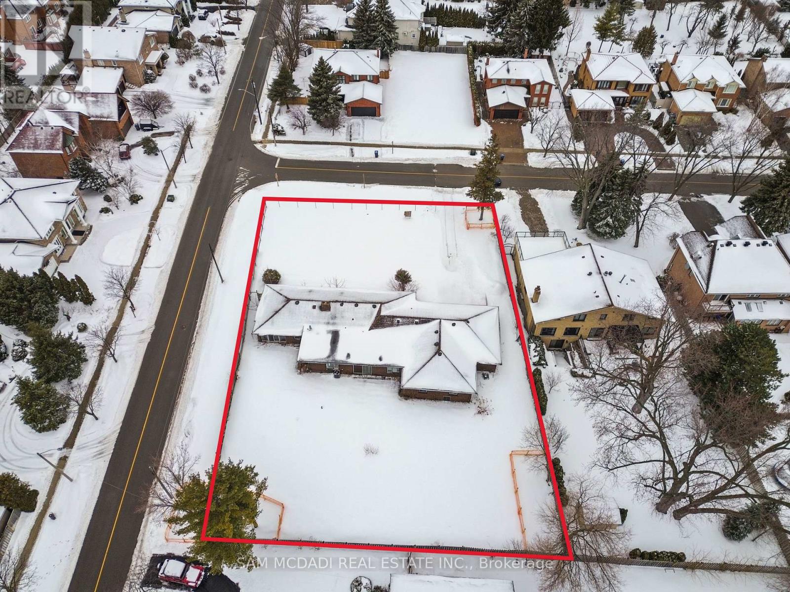 1710 Carrington Road, Mississauga, Ontario  L5M 2K2 - Photo 4 - W12808166