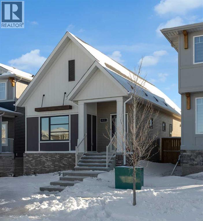812 Reynolds Manor Sw, Airdrie, Alberta  T4B 5G2 - Photo 1 - A2287244