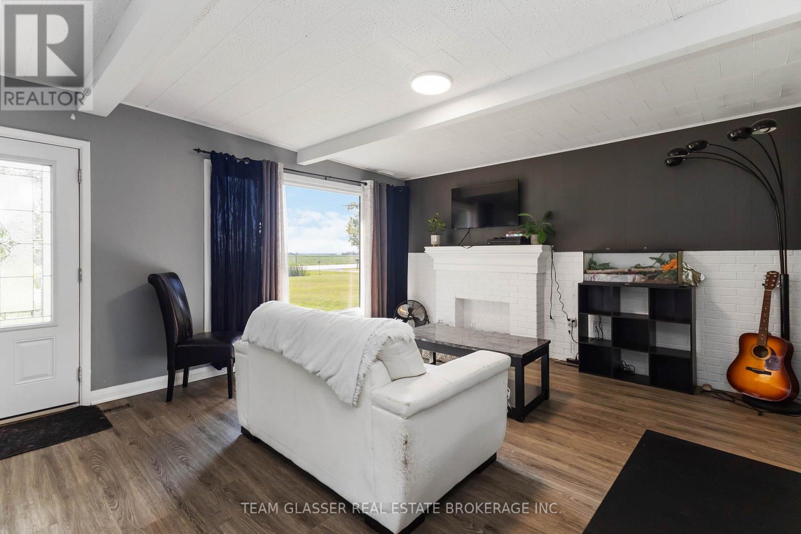 11241 Imperial Road, Malahide, Ontario  N5H 2R3 - Photo 5 - X12821172