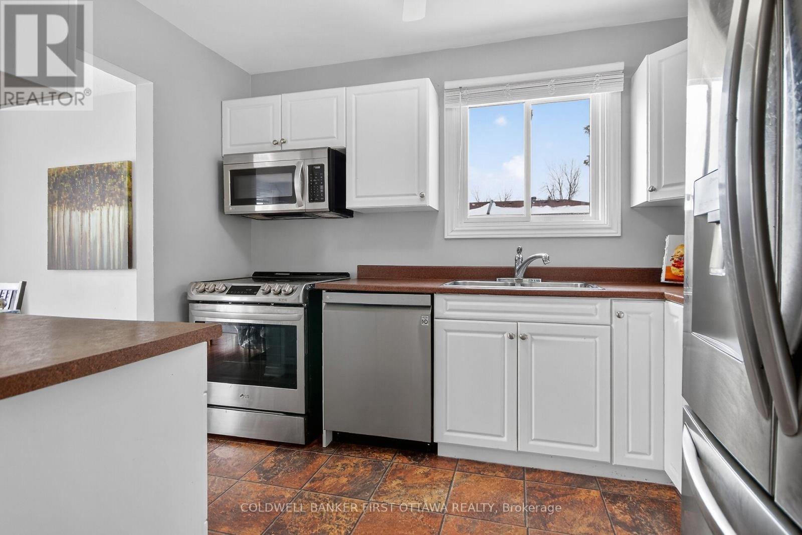 208 - 24 Town Line W, Carleton Place, Ontario  K7C 4B6 - Photo 15 - X12821144