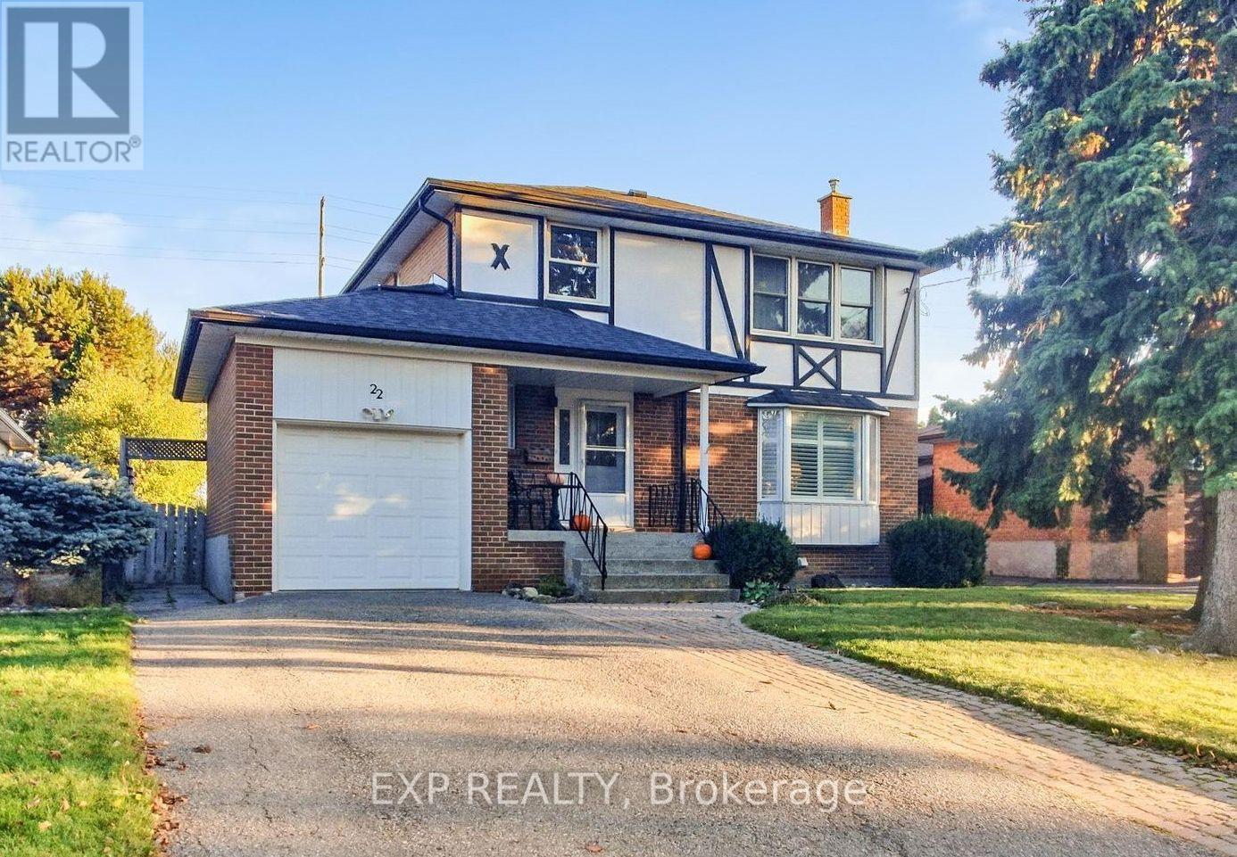 22 CHESTNUT AVENUE, Brampton, Ontario