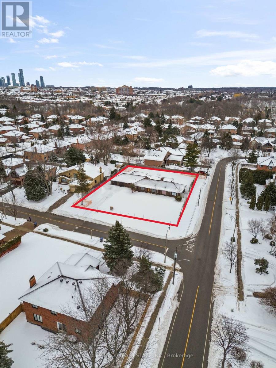 5287 Durie Road, Mississauga, Ontario  L5M 2K2 - Photo 5 - W12808180