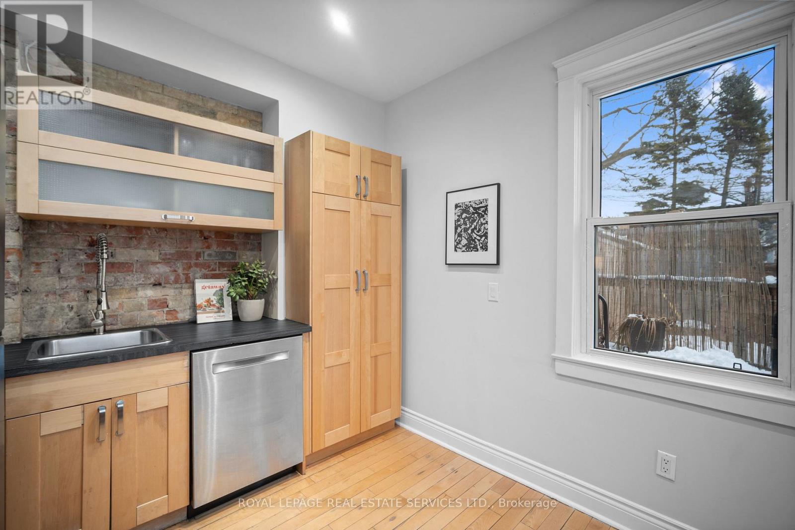 5 Wheeler Avenue, Toronto, Ontario  M4L 3V3 - Photo 14 - E12821188