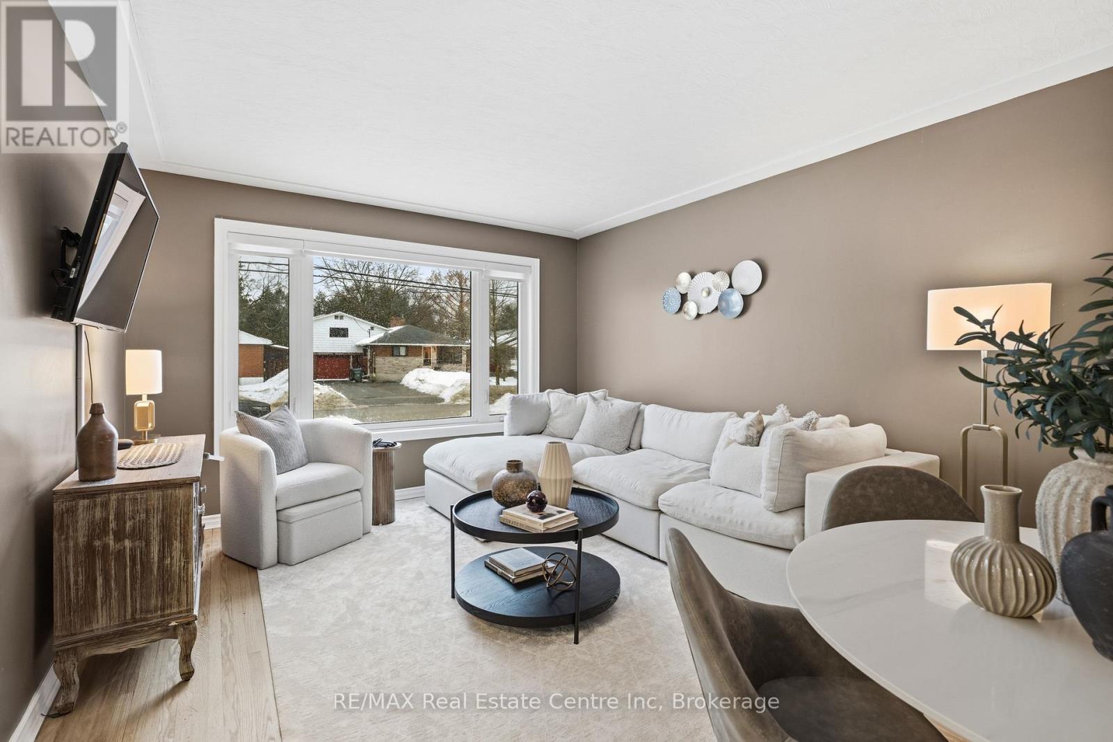 154 Waverley Drive, Guelph, Ontario  N1E 1H2 - Photo 8 - X12801510