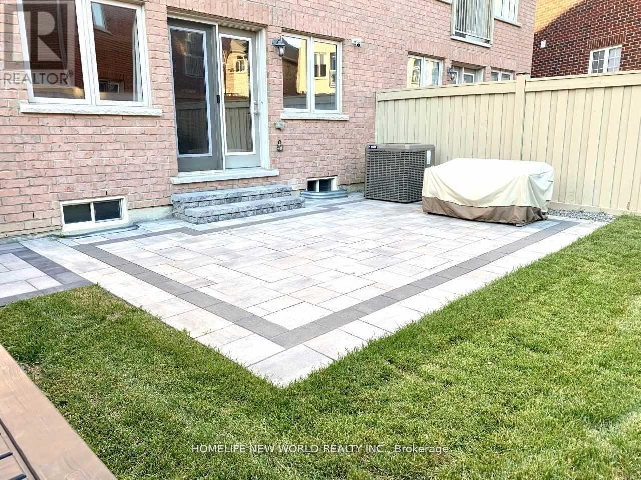 Main Floor - 10 Earl Goodyear Road, Markham, Ontario  L6C 0T6 - Photo 10 - N12821180