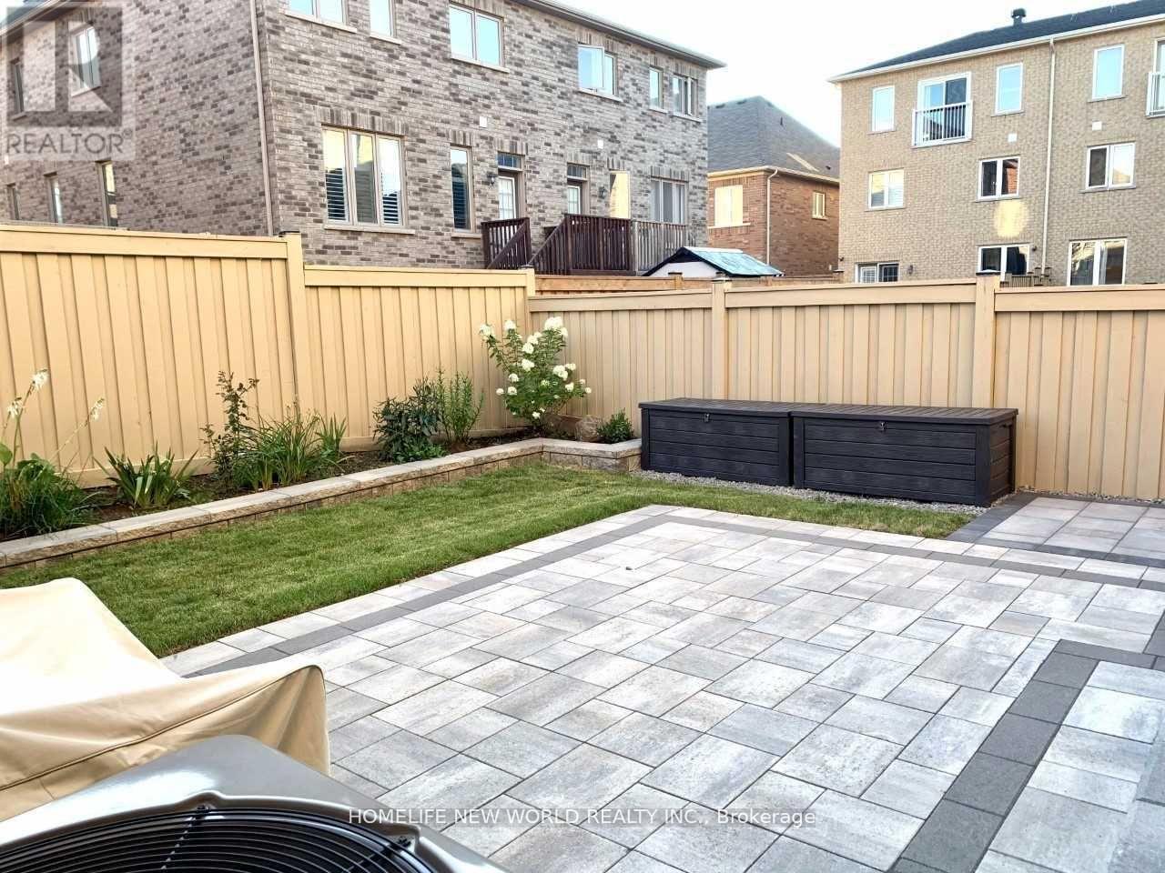 Main Floor - 10 Earl Goodyear Road, Markham, Ontario  L6C 0T6 - Photo 11 - N12821180