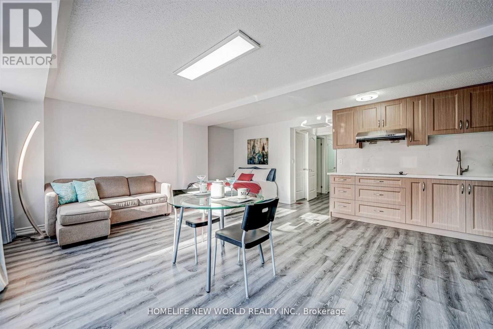 Main Floor - 10 Earl Goodyear Road, Markham, Ontario  L6C 0T6 - Photo 2 - N12821180