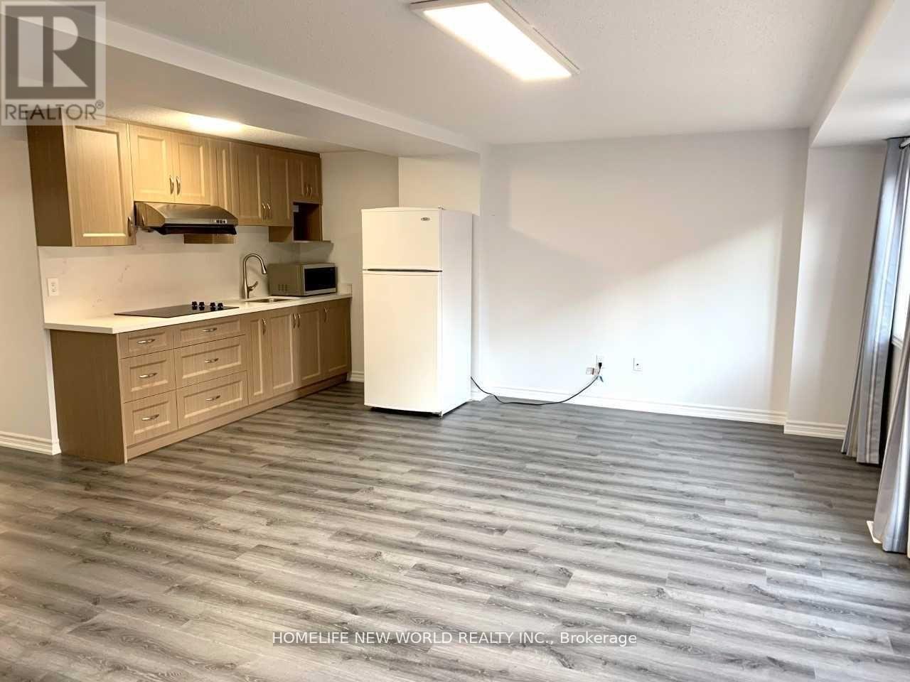 Main Floor - 10 Earl Goodyear Road, Markham, Ontario  L6C 0T6 - Photo 5 - N12821180