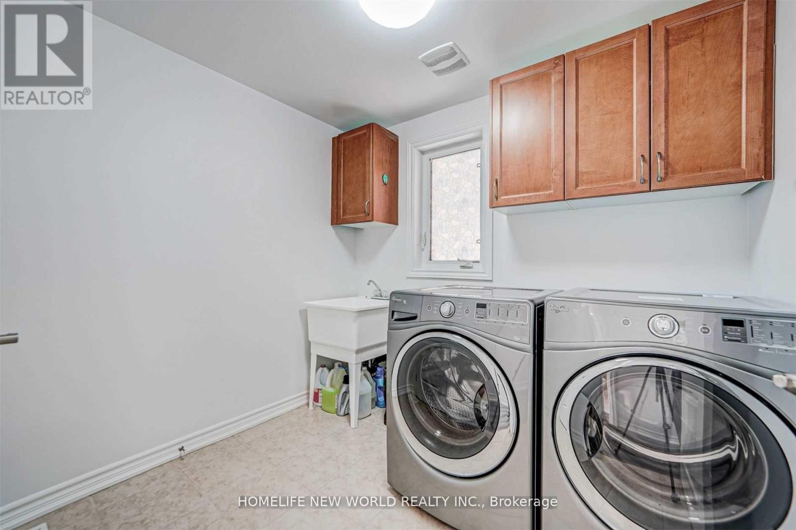 Main Floor - 10 Earl Goodyear Road, Markham, Ontario  L6C 0T6 - Photo 8 - N12821180