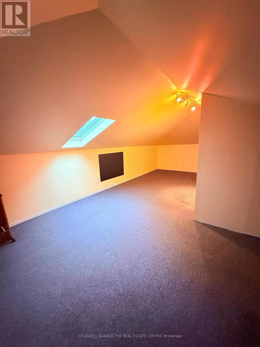 19071 Leslie Street, East Gwillimbury (Sharon), Ontario  L0G 1V0 - Photo 13 - N12821190