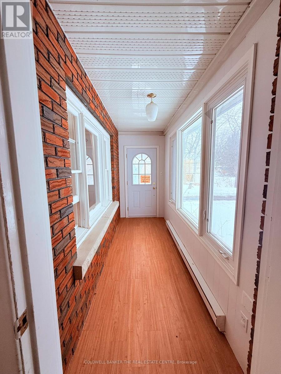 19071 Leslie Street, East Gwillimbury (Sharon), Ontario  L0G 1V0 - Photo 2 - N12821190