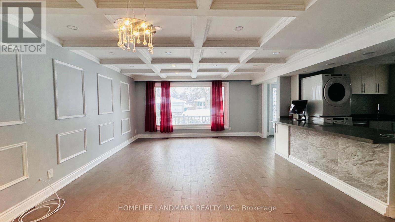 3079 Lindenlea Drive, Mississauga, Ontario  L5C 2C3 - Photo 12 - W12794082