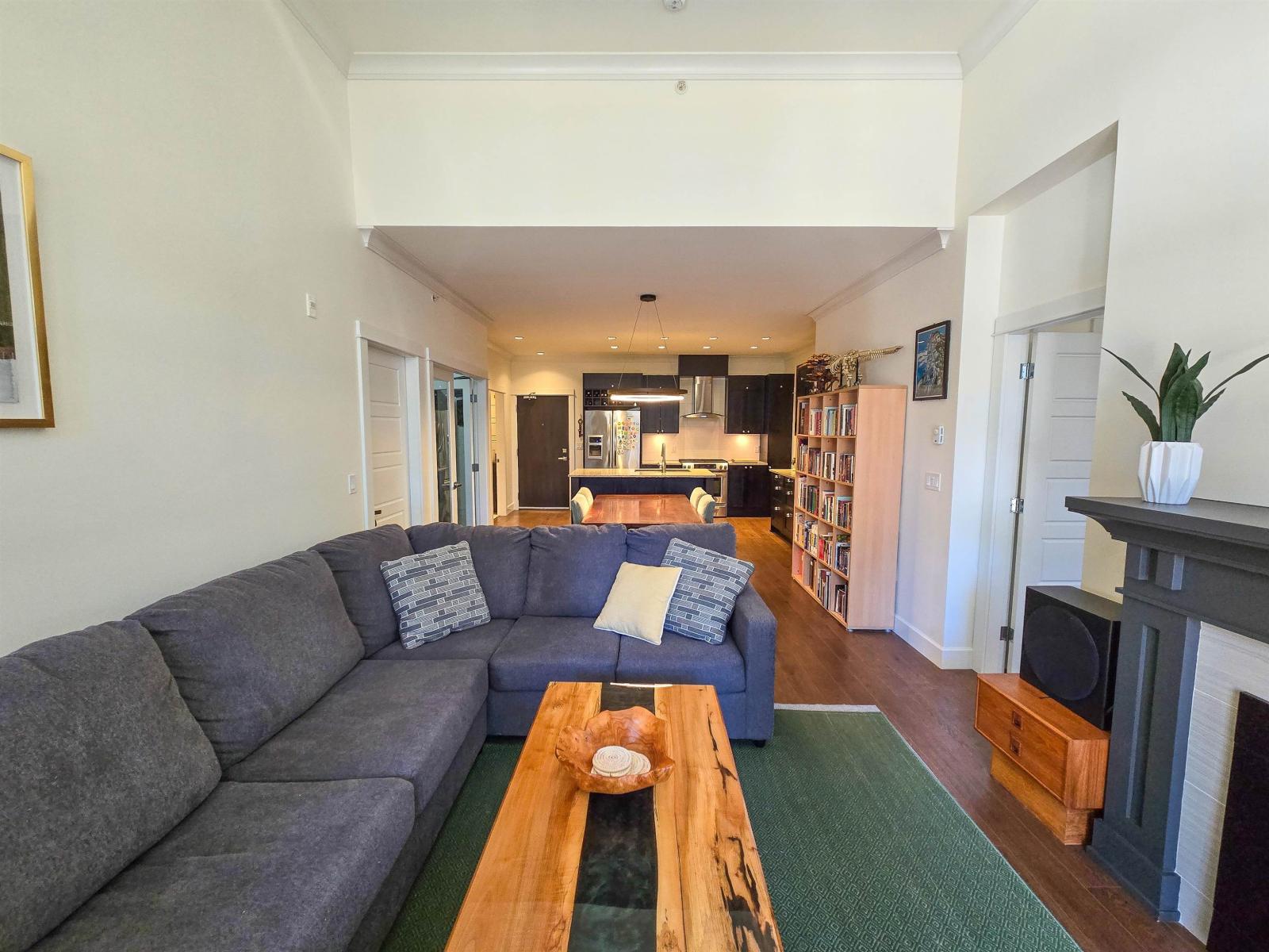 305 15145 36 Avenue, Surrey, British Columbia  V3Z 4R3 - Photo 2 - R3093378