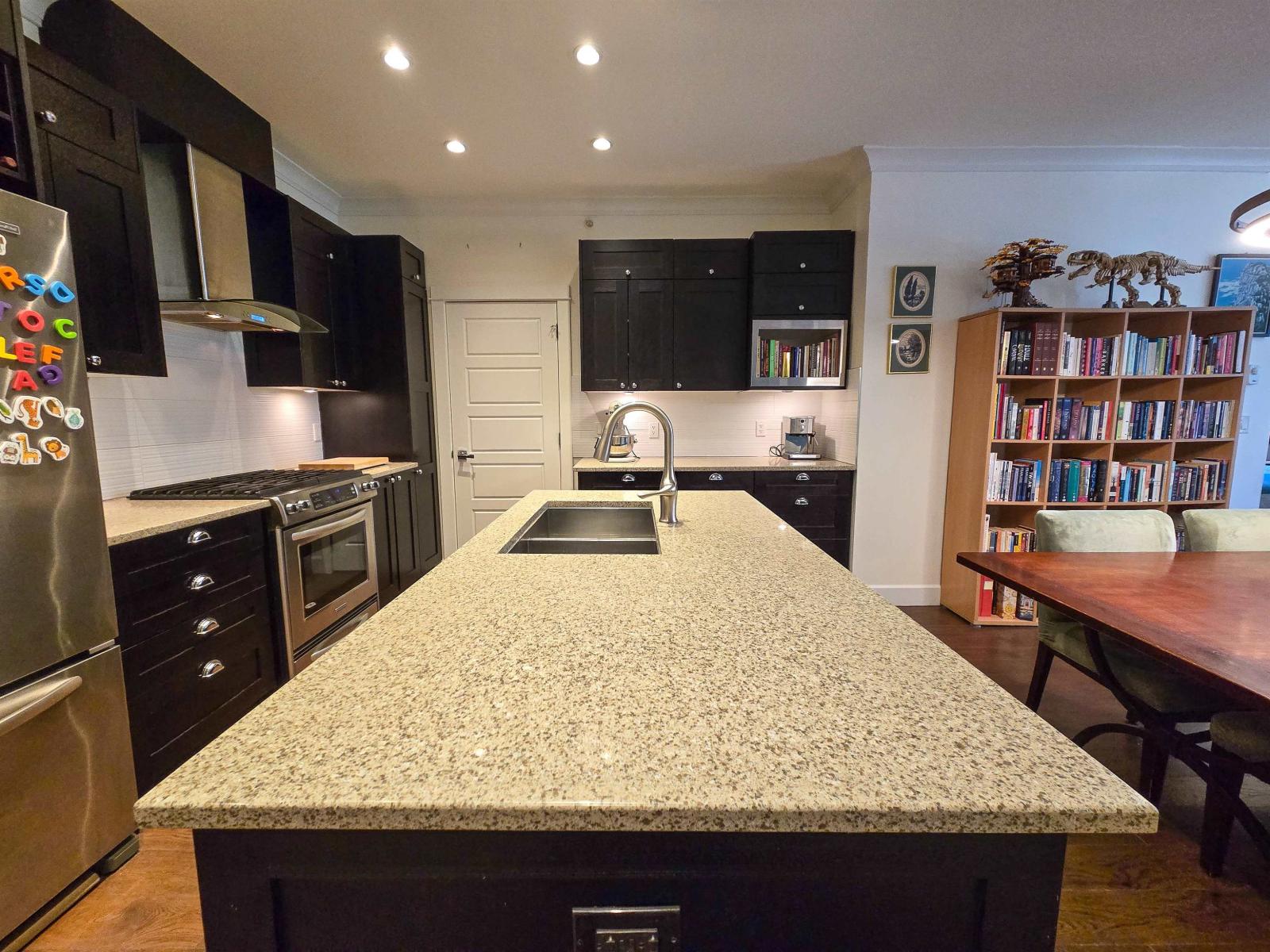 305 15145 36 Avenue, Surrey, British Columbia  V3Z 4R3 - Photo 24 - R3093378