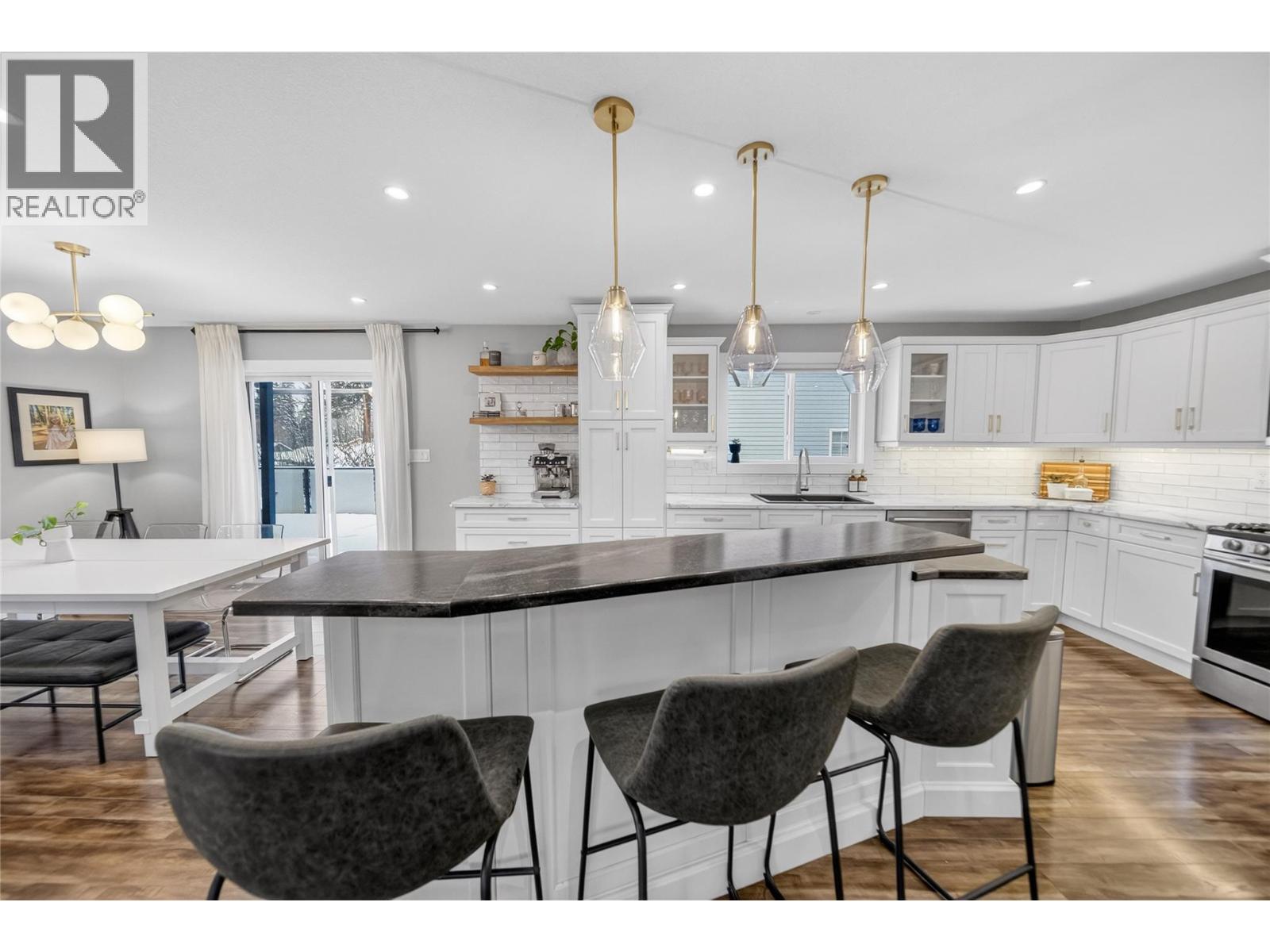 335 16th Avenue S, Cranbrook, British Columbia  V1C 2Z8 - Photo 10 - 10376825