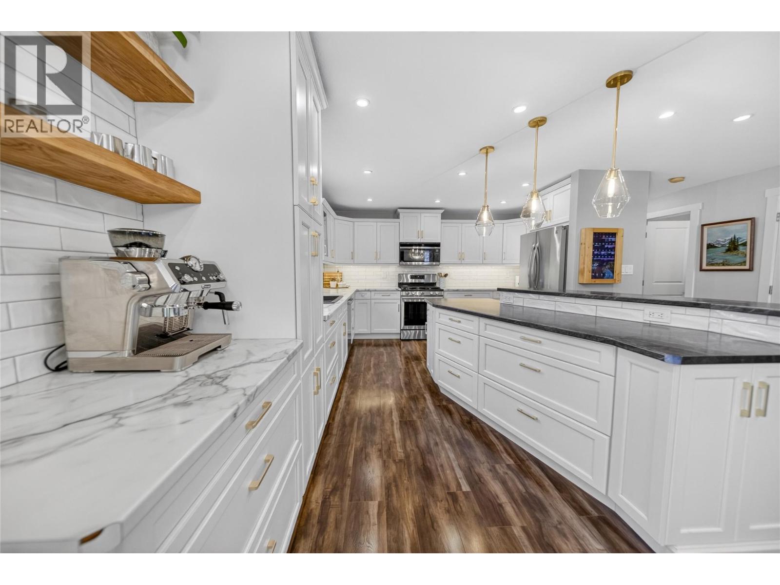 335 16th Avenue S, Cranbrook, British Columbia  V1C 2Z8 - Photo 7 - 10376825