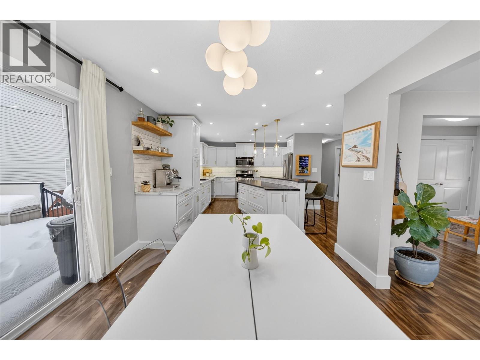 335 16th Avenue S, Cranbrook, British Columbia  V1C 2Z8 - Photo 5 - 10376825