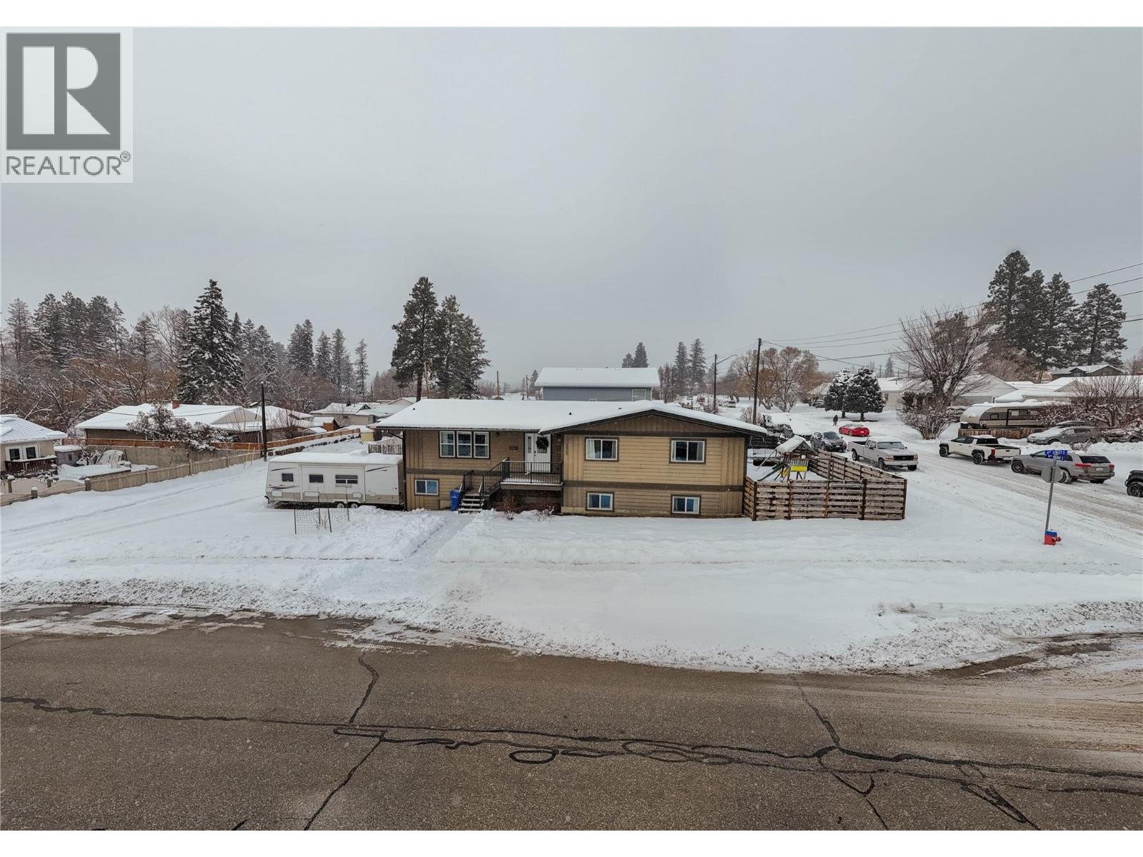 335 16th Avenue S, Cranbrook, British Columbia  V1C 2Z8 - Photo 43 - 10376825