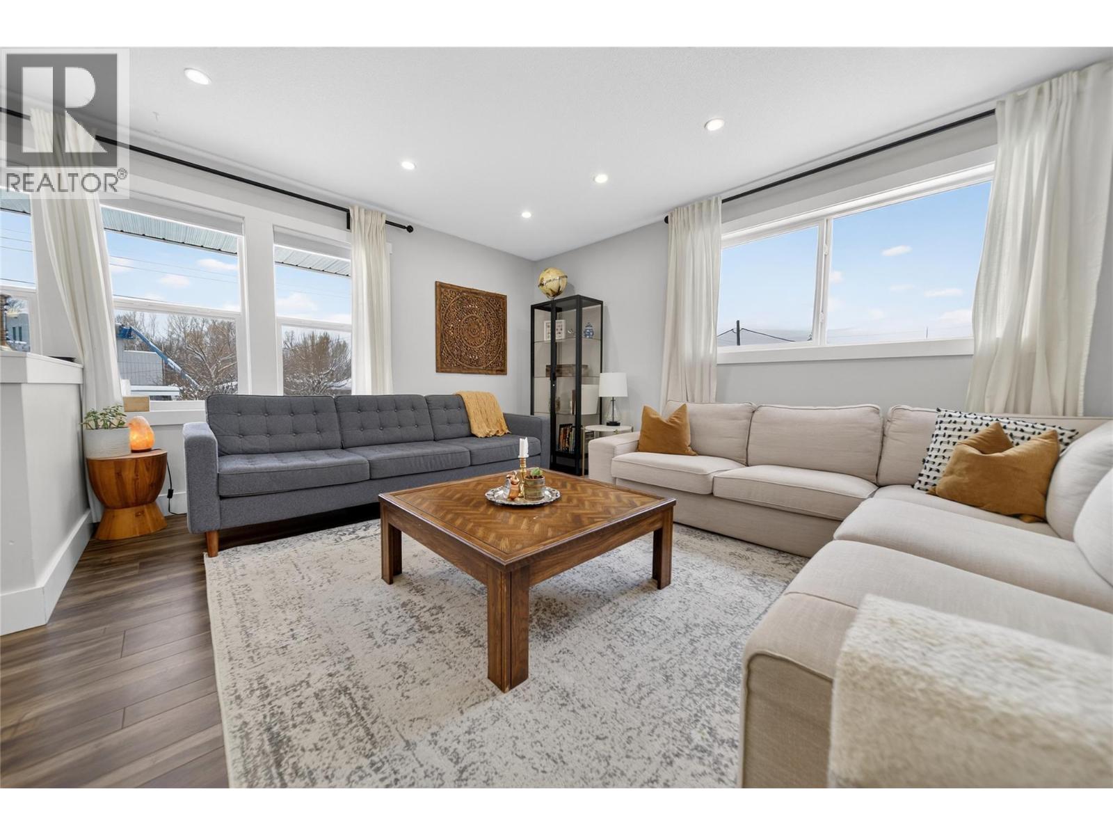 335 16th Avenue S, Cranbrook, British Columbia  V1C 2Z8 - Photo 3 - 10376825