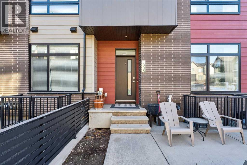 1305 Sage Meadows Gardens Nw, Calgary, Alberta T3P 1K3 - Photo 3 - A2283744