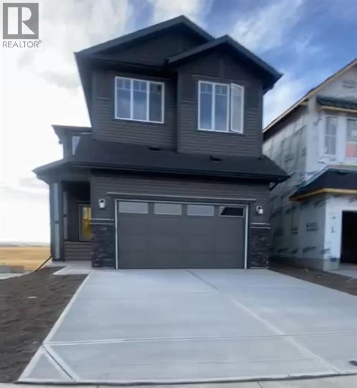 200 Lucas Gardens Nw, Calgary, Alberta  T3P 2R8 - Photo 1 - A2288998
