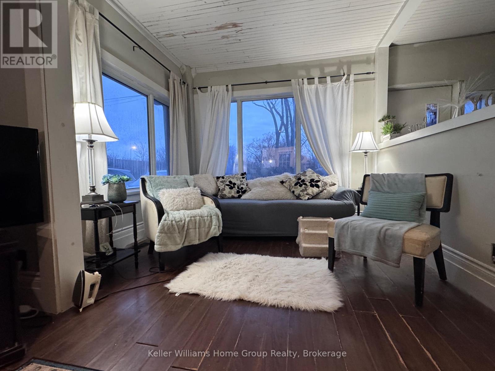 22 Claire Avenue, Hamilton, Ontario  L8N 7X1 - Photo 3 - X12742478