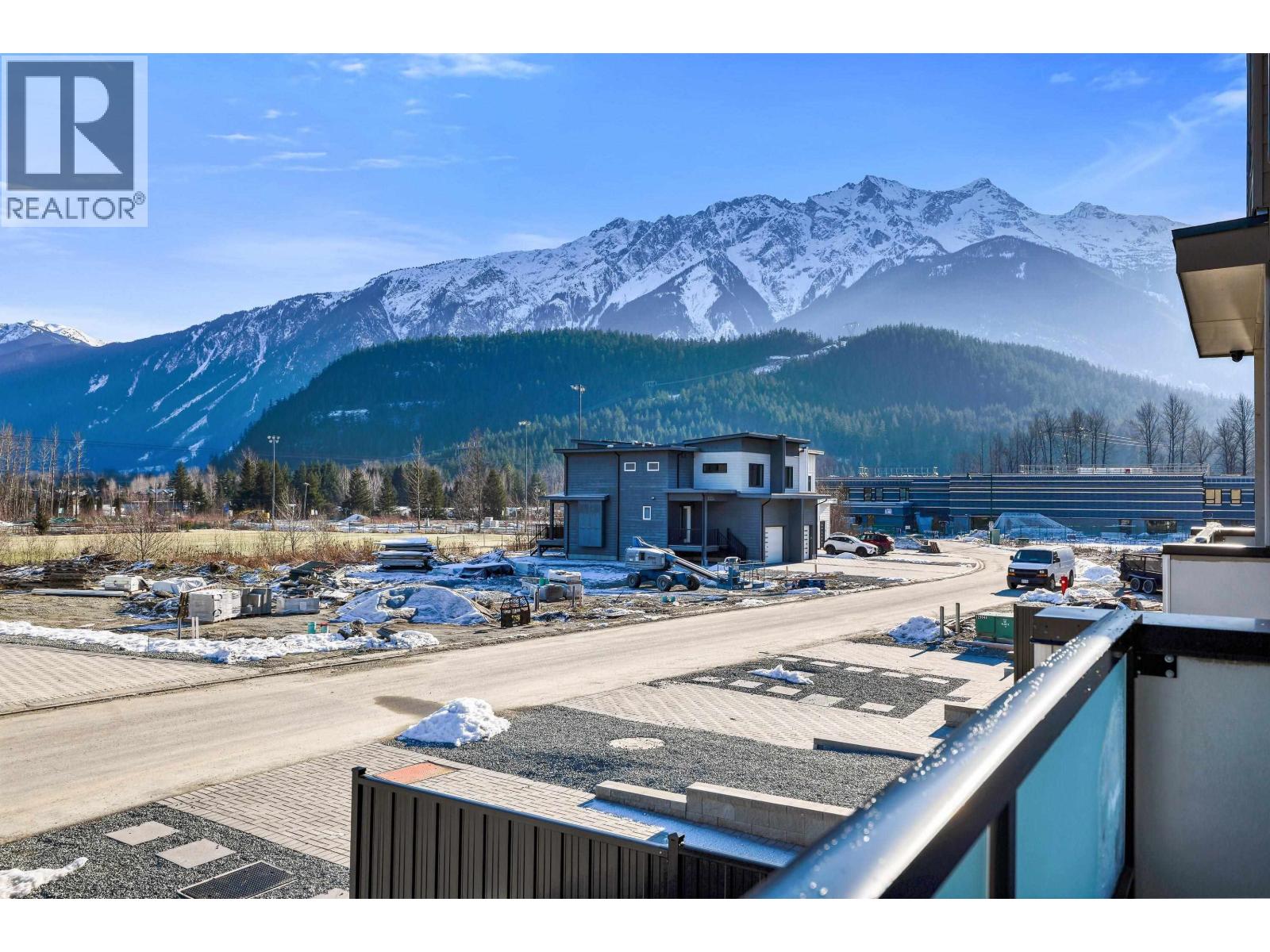 1004 Phare Crescent, Pemberton, British Columbia  V0N 0A7 - Photo 16 - R3093738
