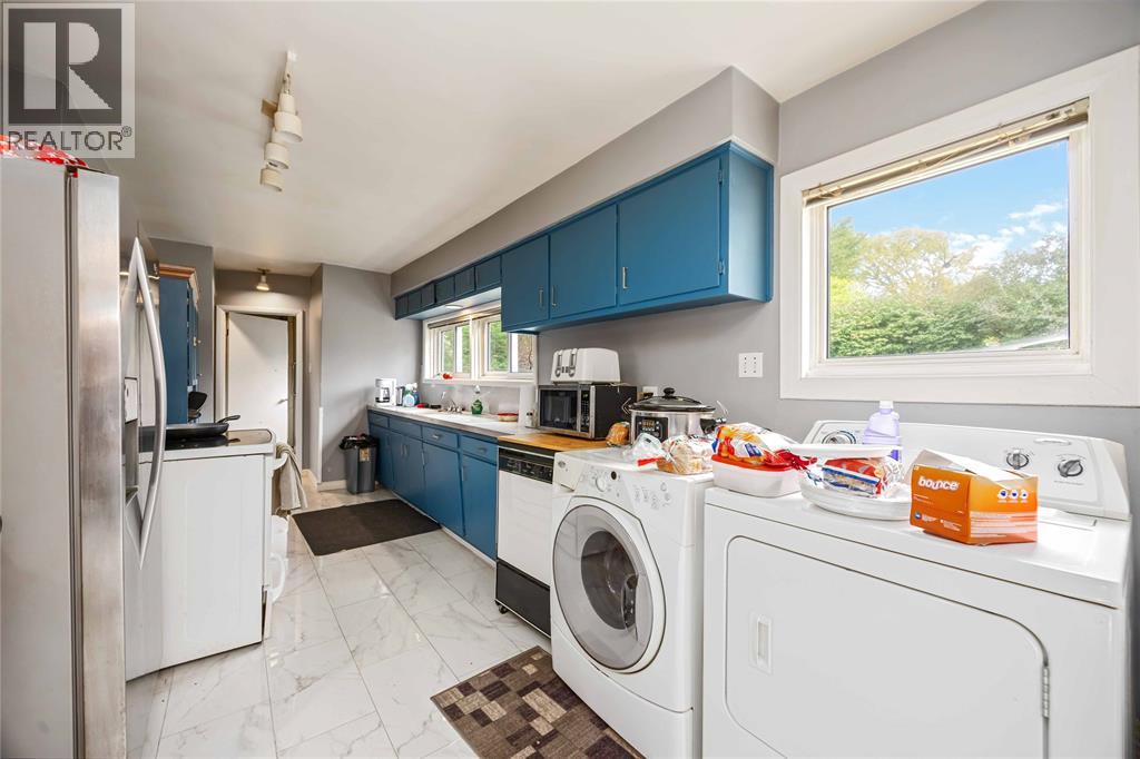 910 Charlesworth Drive, Sarnia, Ontario  N7V 2S2 - Photo 14 - 26004032